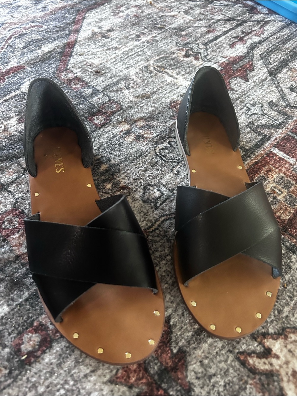 Black Leather Cross-Strap Women's Sandals size 8